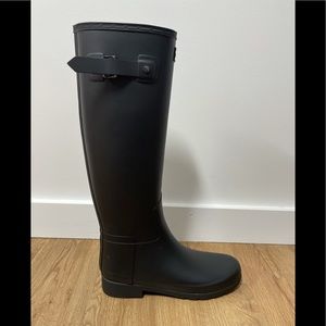 Hunter Original Tall Refined Black Rain Boot (WFT1071RMA) Size 8